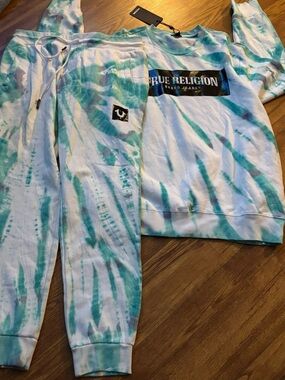 True Religion Men’s Teal & White Tie-Dye Sweatshirt and Joggers Set